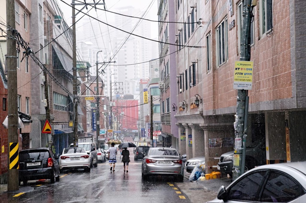 DSC_5854-it-rains