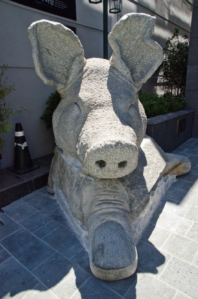 pig-statue-DSC_6032